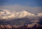 Schneegipfel im nördlichen Teil des Pamirgebirges bei Sary Tash (Kirgisistan)