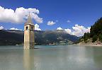 Kirchturm von Graun im Reschensee, Südtirol (Italien)