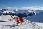 Sitzgelegenheit in der Alpensonne