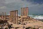 Die römische Ausgrabungsstätte Sabratha am Mittelmeer (Libyen)