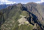 Blick vom Huayna Picchu auf die Welterbestätte Machu Picchu (Peru)